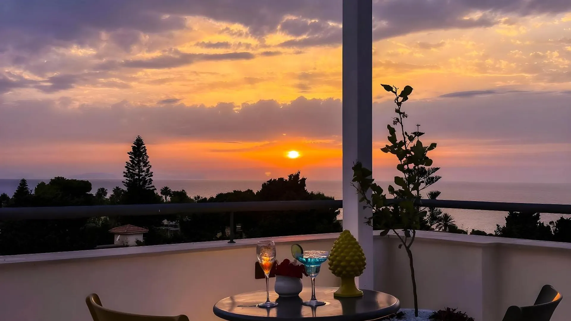 Hotel Hotiday Room Collection - Cefalu Mazzaforno